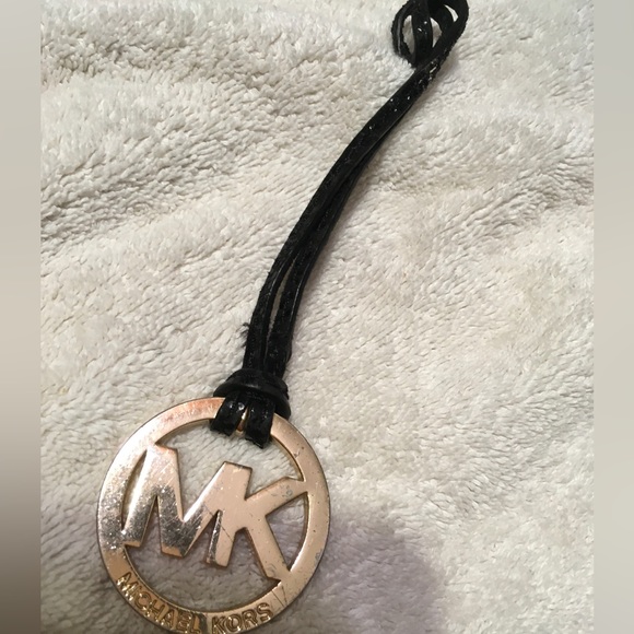 Michael Kors MK Charm Hang Tag Gold Tone Keychain Key Fob Charm - Picture 5 of 9